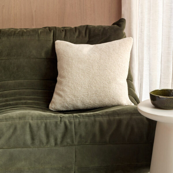 BOSS VELVET Almond - навлака за перница, 43х43см - слика 2